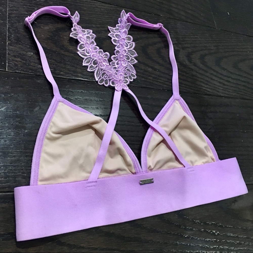 2 Rare VS PINK Lacey Bras - Picture 6 of 16